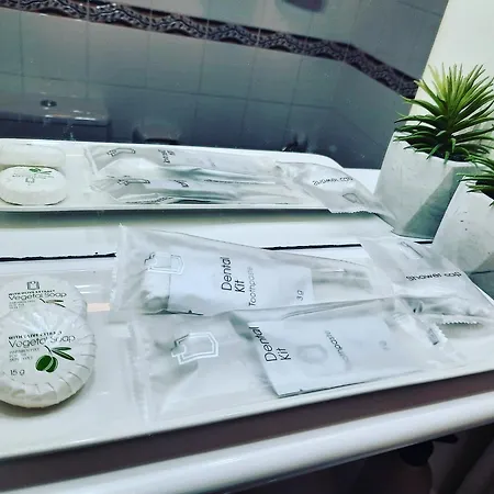 Edward'S House Tenerife -Small Flat In Adeje Town. شقة